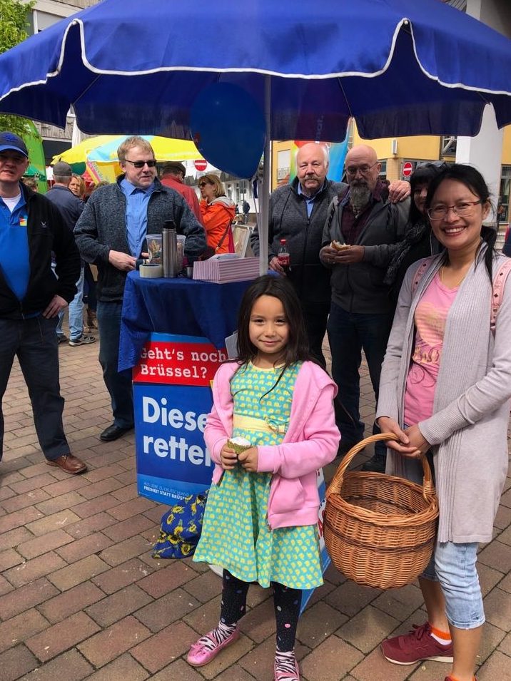 Wahlkampfstand-Schillerplatz